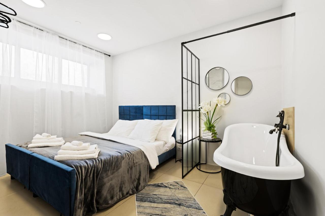 Sirena Apartment - Self Check-In And Free Parking Tallin Zewnętrze zdjęcie